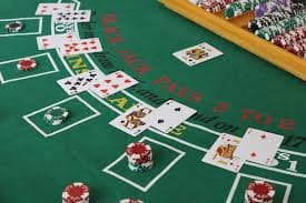 royalaces88 mobile app interface showing Liga 1 betting, live-dealer tables, and account dashboard